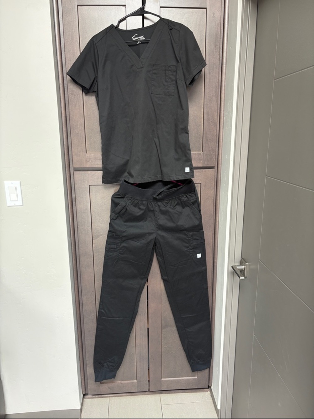 Black Medical Scrub Set - V-Neck Top & Jogger Pants